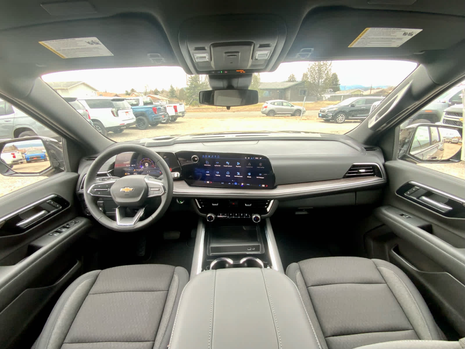 Thumbnail: 2026 Chevrolet Suburban - 31