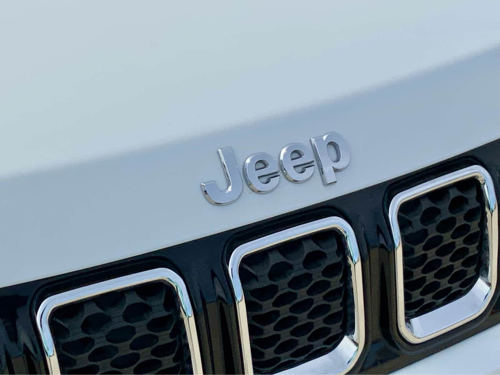 Thumbnail: 2023 Jeep Compass - 21