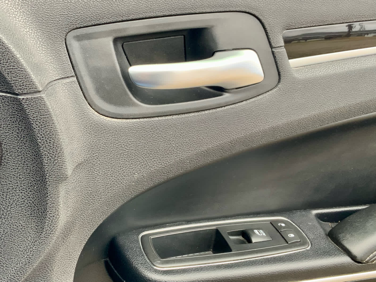 Thumbnail: 2017 Chrysler 300 - 50