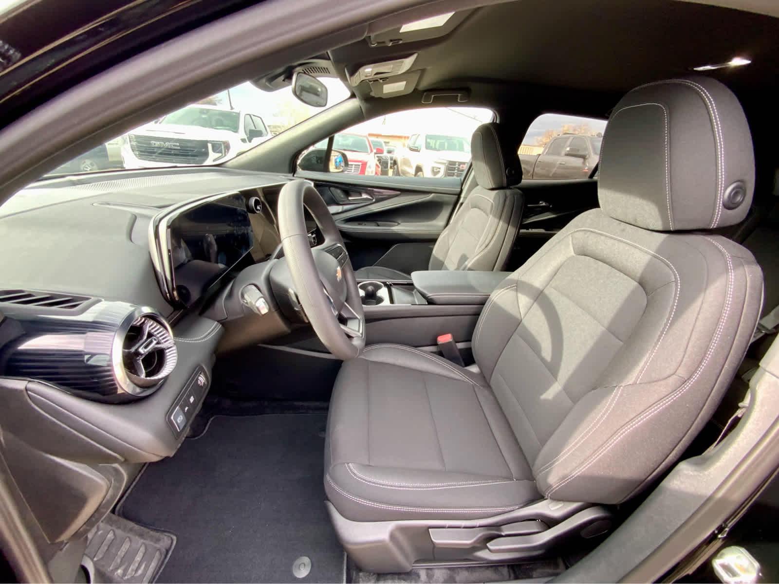 Thumbnail: 2026 Chevrolet Blazer EV - 21