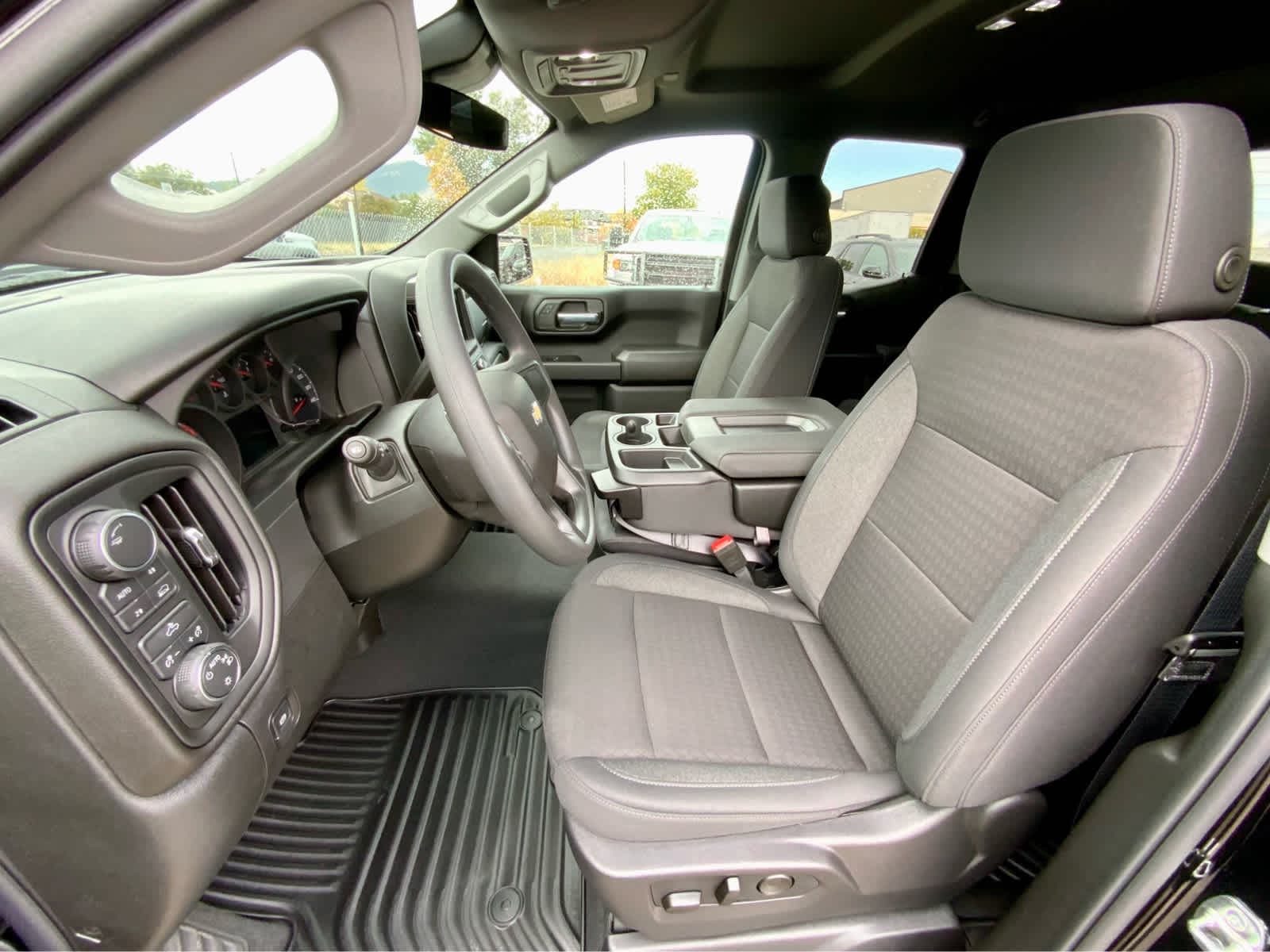 Thumbnail: 2026 Chevrolet Silverado 1500 - 28