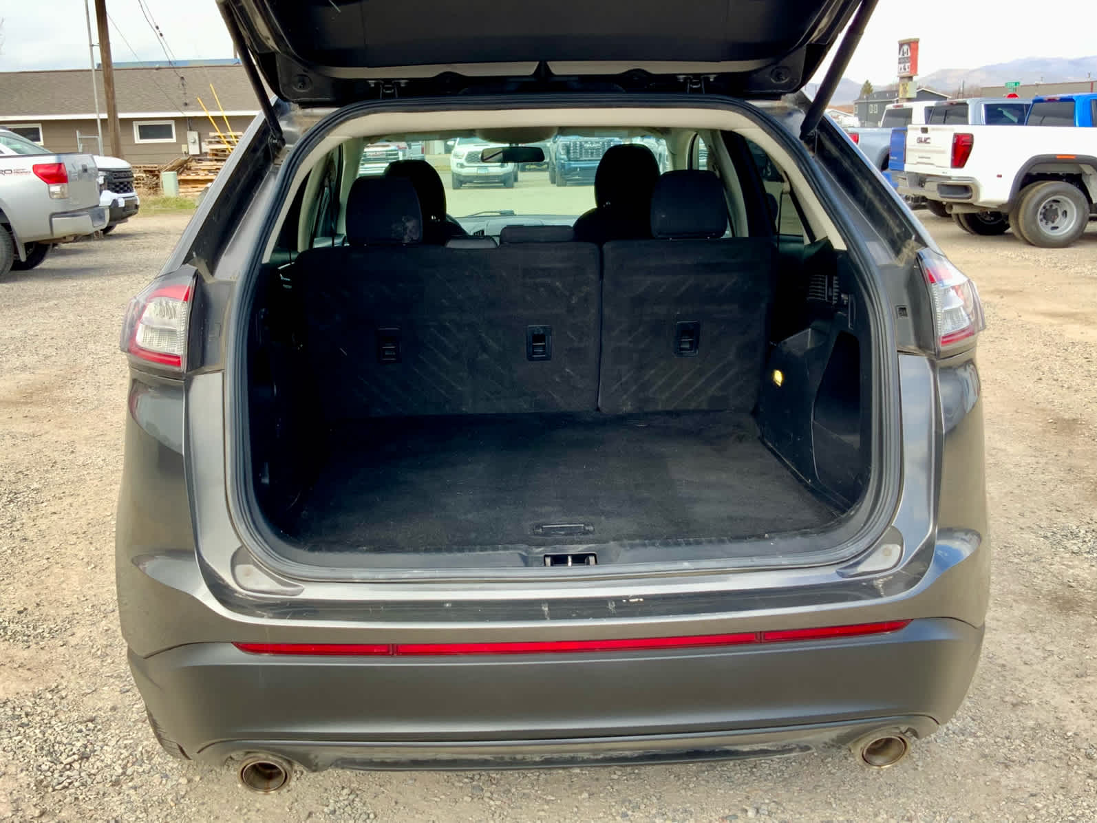 Thumbnail: 2015 Ford Edge - 18