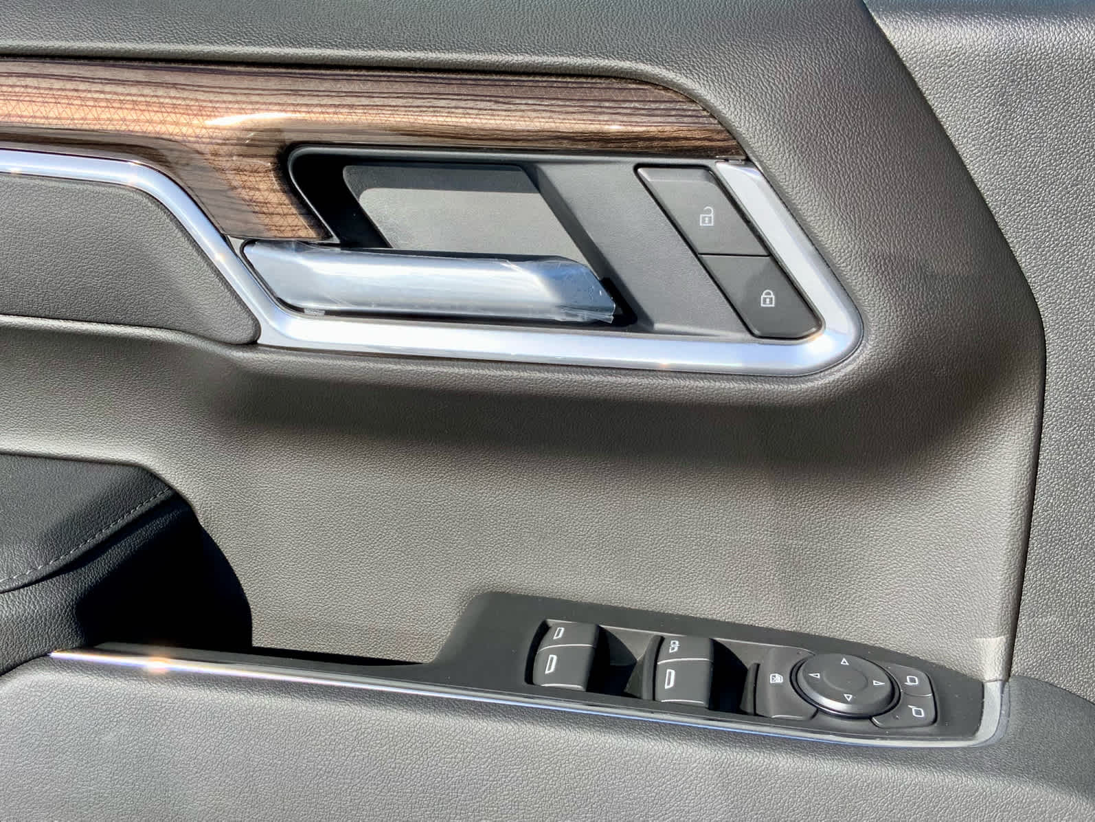 Thumbnail: 2026 Chevrolet Silverado 1500 - 51