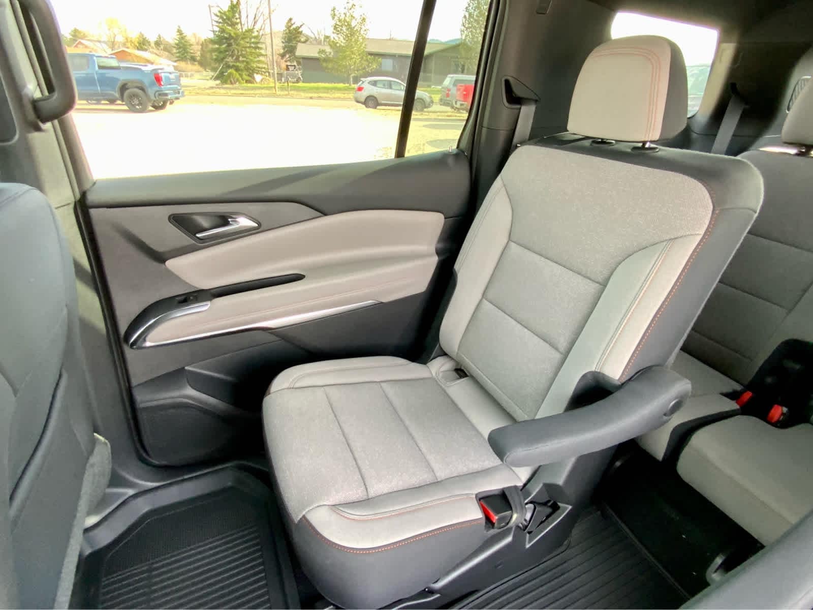 Thumbnail: 2026 Chevrolet Traverse - 25