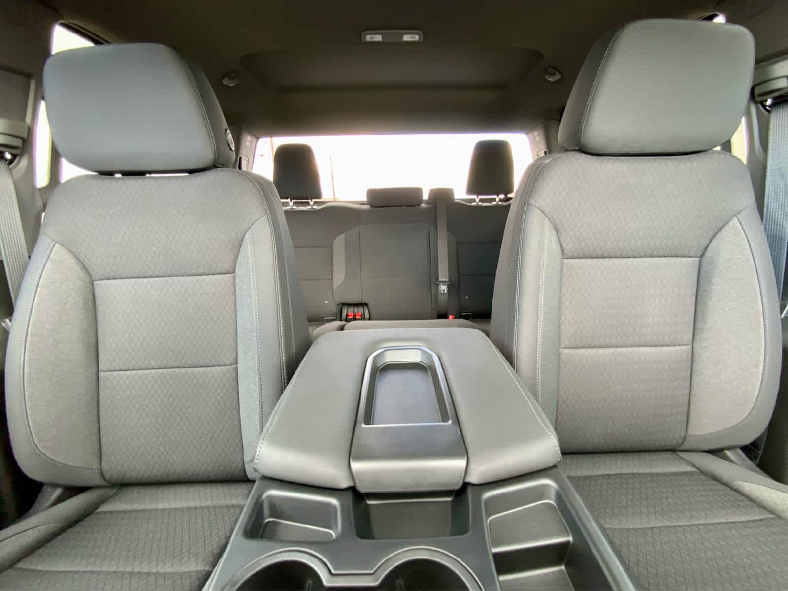Thumbnail: 2026 Chevrolet Silverado 1500 - 32