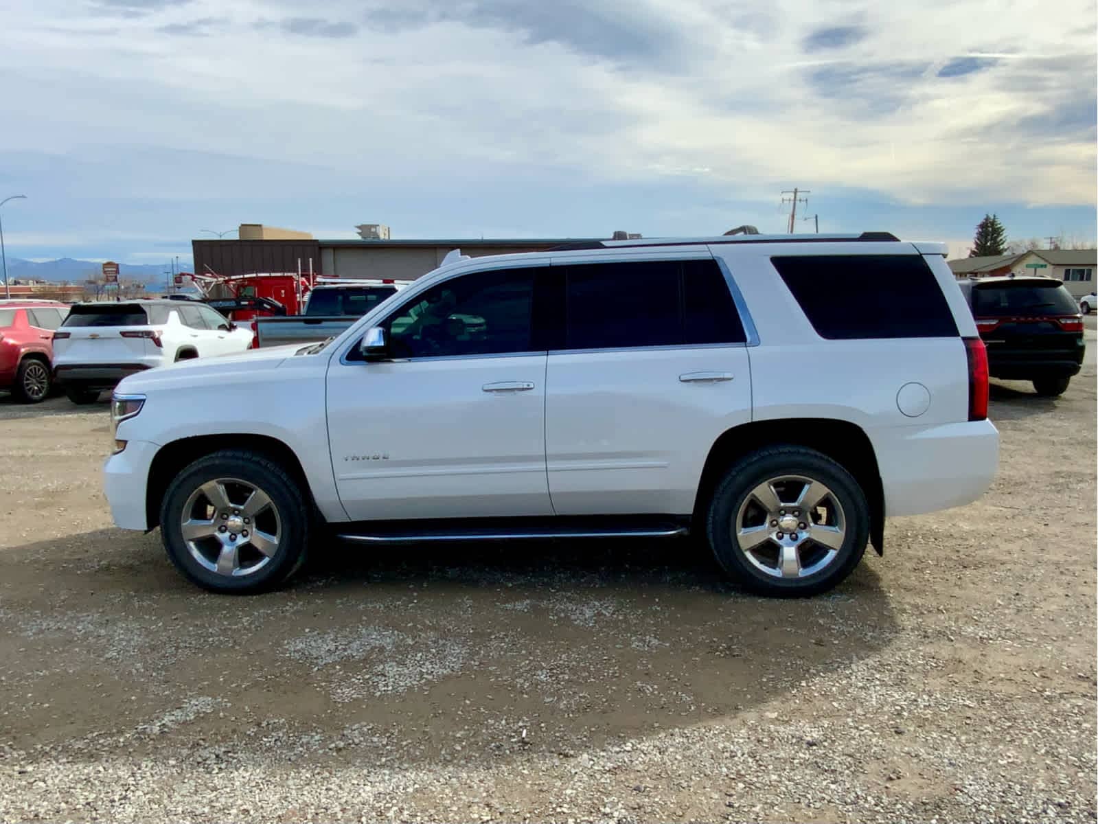 Thumbnail: 2020 Chevrolet Tahoe - 3