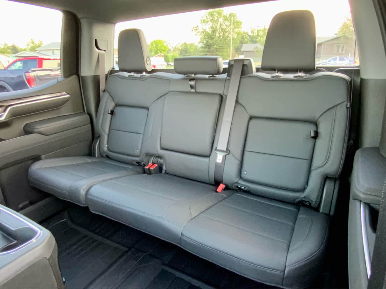 Thumbnail: 2026 Chevrolet Silverado 1500 - 32