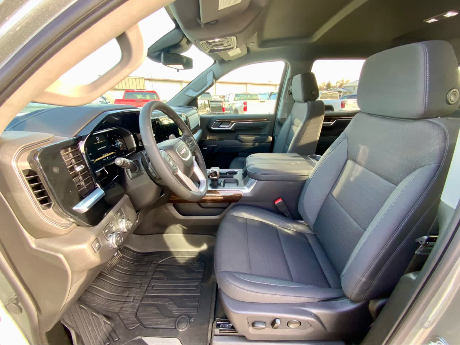 Thumbnail: 2026 GMC Sierra 1500 - 27