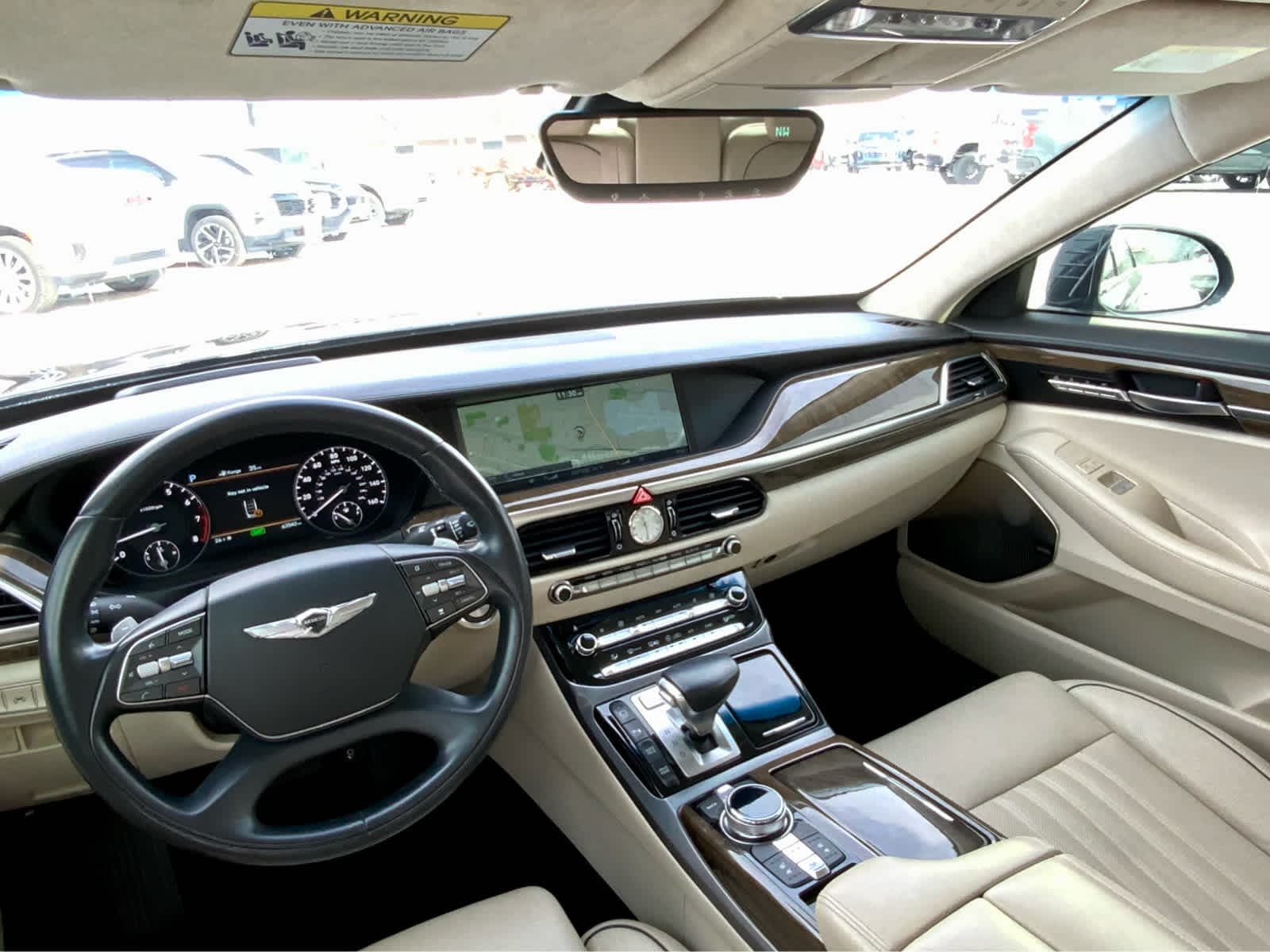 Thumbnail: 2017 Genesis G90 - 36