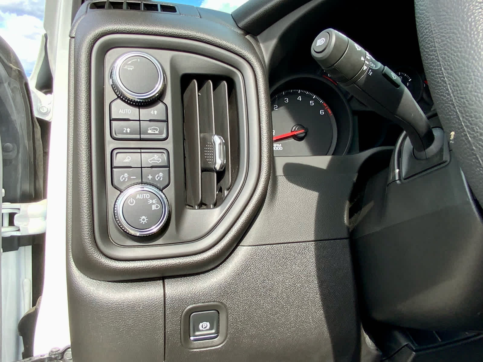 Thumbnail: 2025 GMC Sierra 1500 - 49