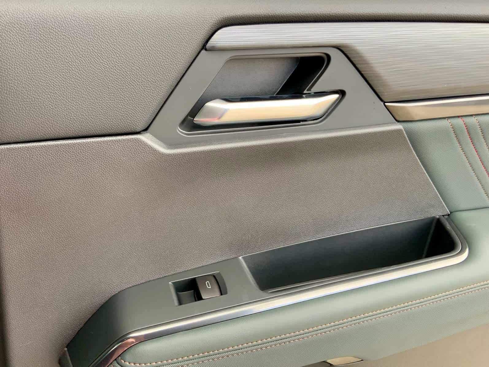Thumbnail: 2026 GMC Acadia - 50