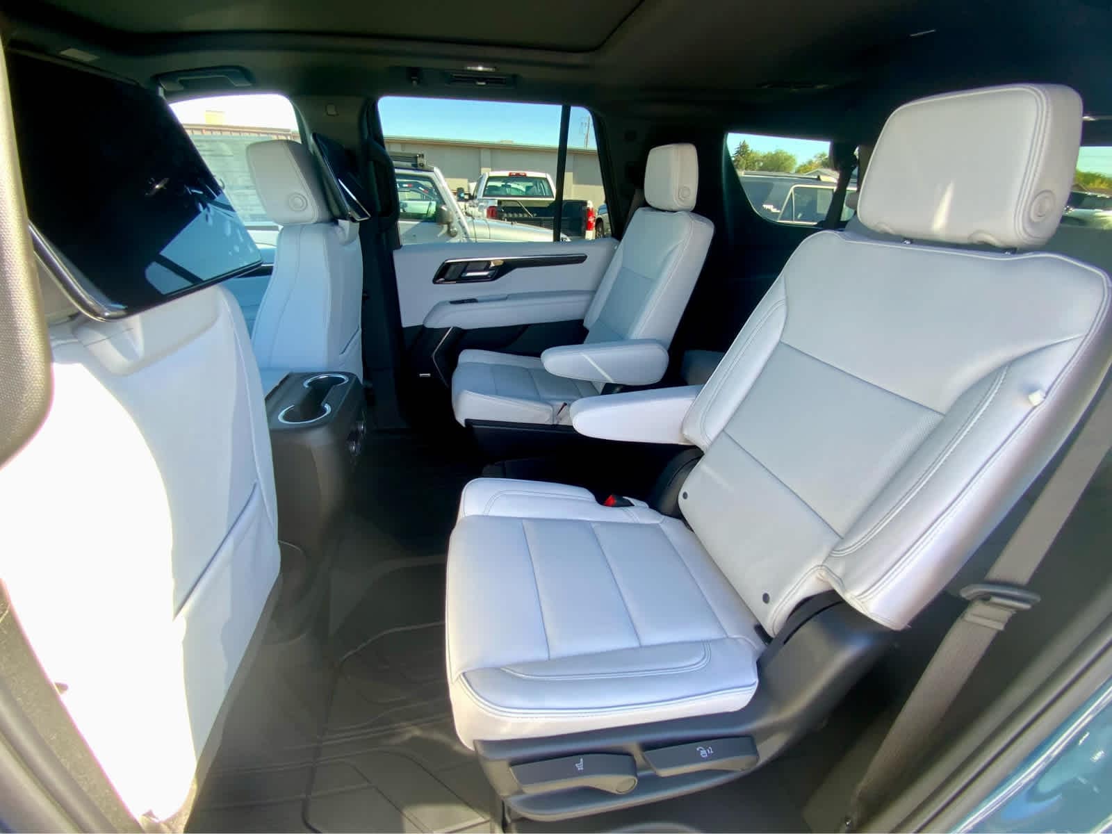 Thumbnail: 2026 Chevrolet Tahoe - 29