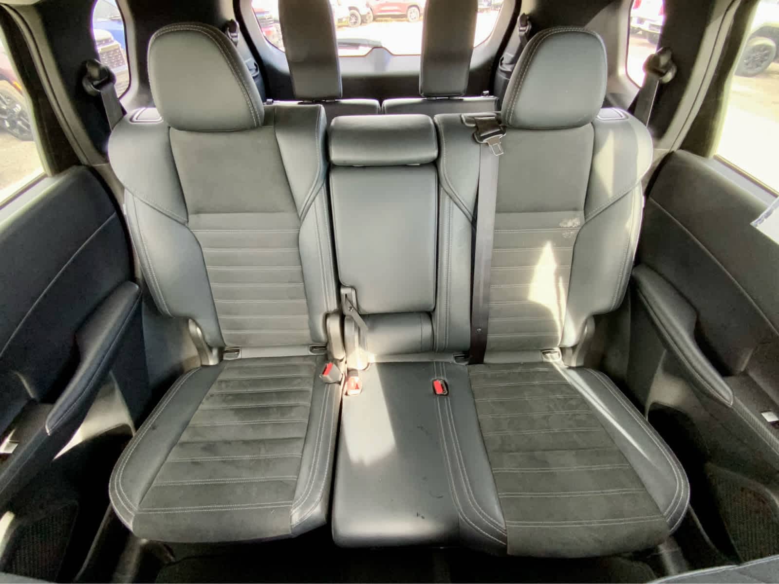 Thumbnail: 2024 Mitsubishi Outlander - 28