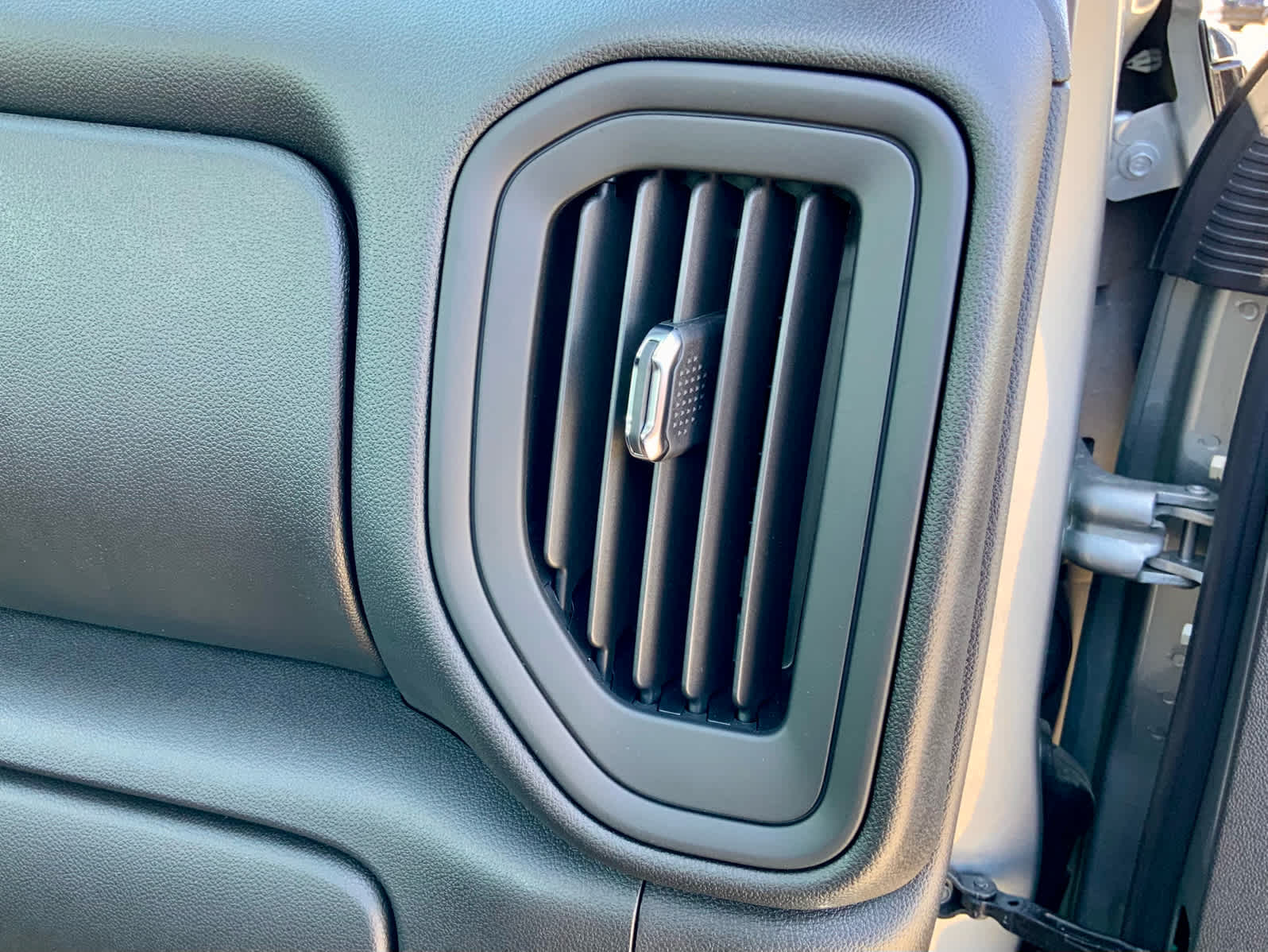 Thumbnail: 2025 GMC Sierra 3500 - 47