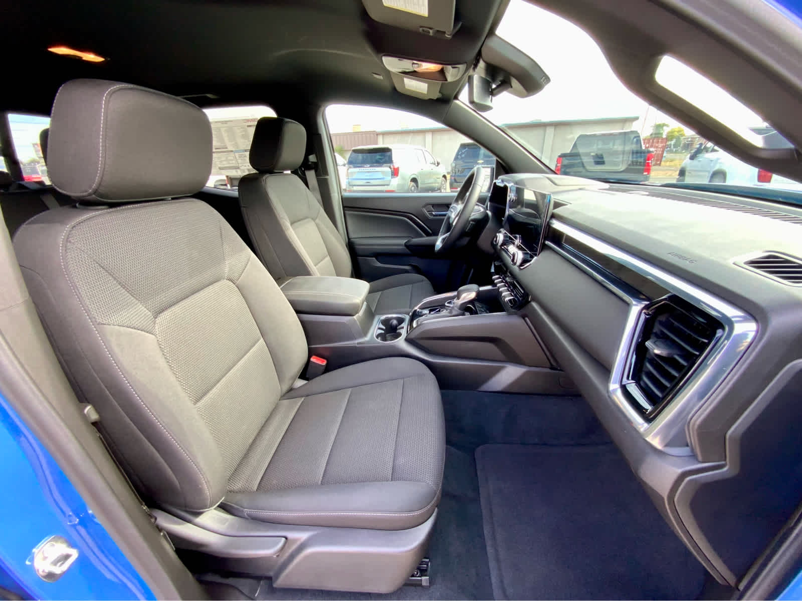 Thumbnail: 2025 GMC Canyon - 29