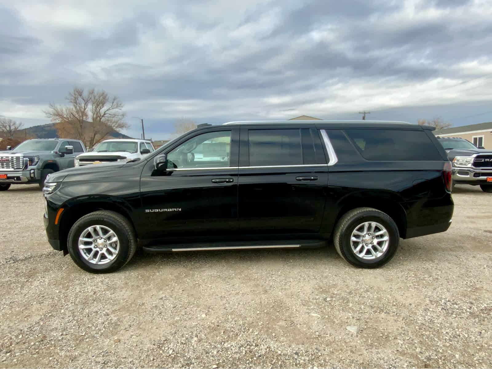 Thumbnail: 2026 Chevrolet Suburban - 2