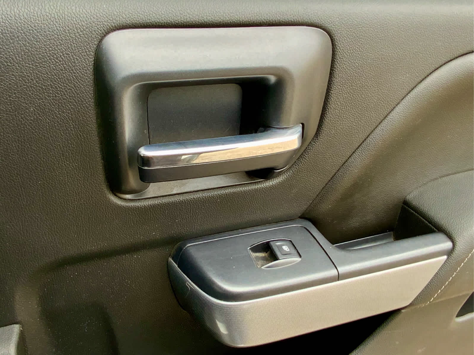 Thumbnail: 2015 Chevrolet Silverado 3500 - 50