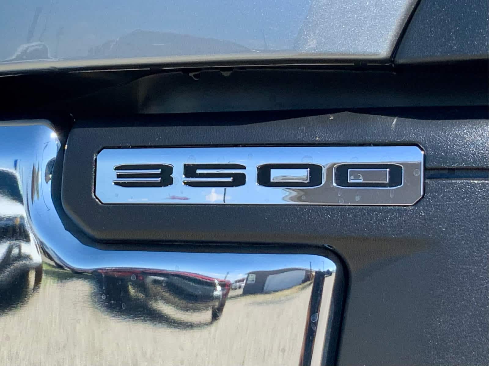 Thumbnail: 2025 GMC Sierra 3500 - 27