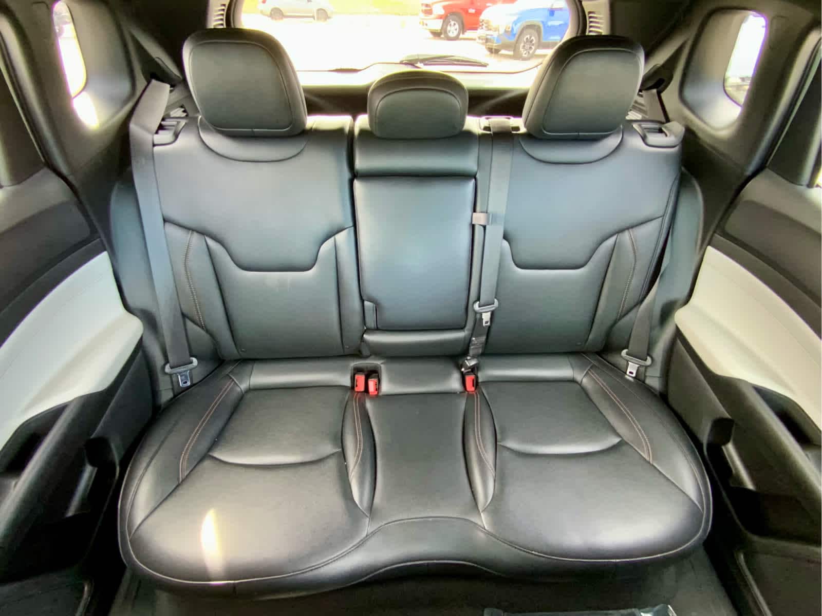 Thumbnail: 2023 Jeep Compass - 32