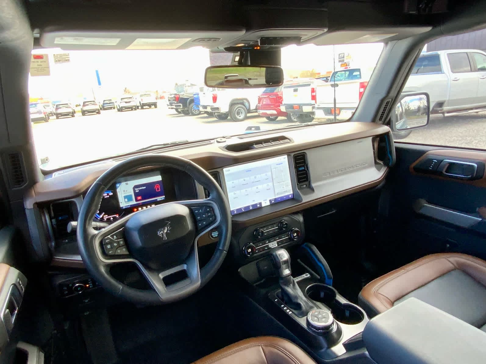 Thumbnail: 2023 Ford Bronco - 32