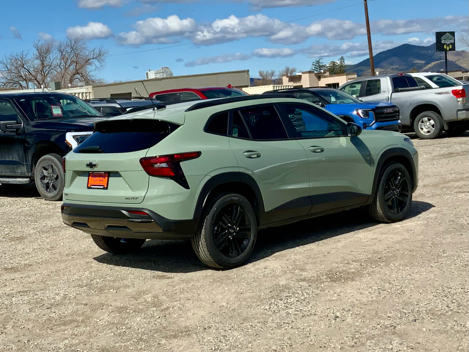 Thumbnail: 2026 Chevrolet Trax - 5