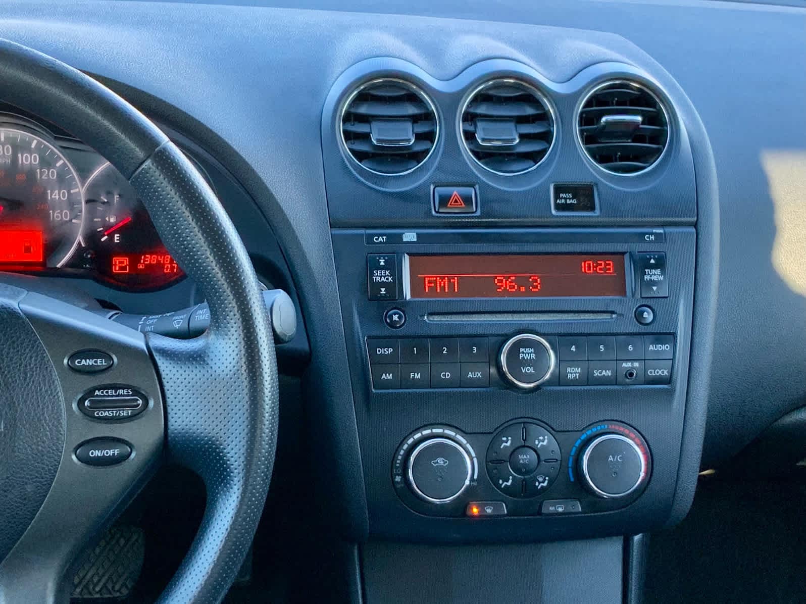 Thumbnail: 2012 Nissan Altima - 38