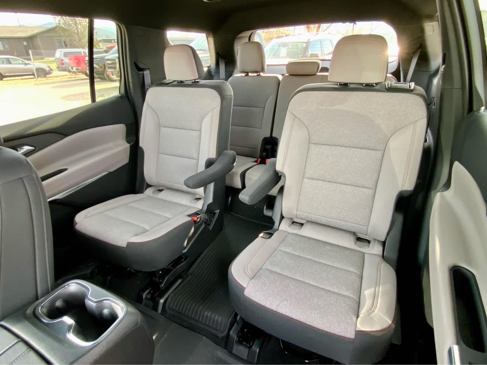 Thumbnail: 2026 Chevrolet Traverse - 24