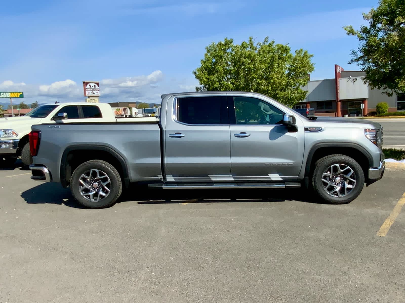 2025 GMC Sierra 1500 SLT 6