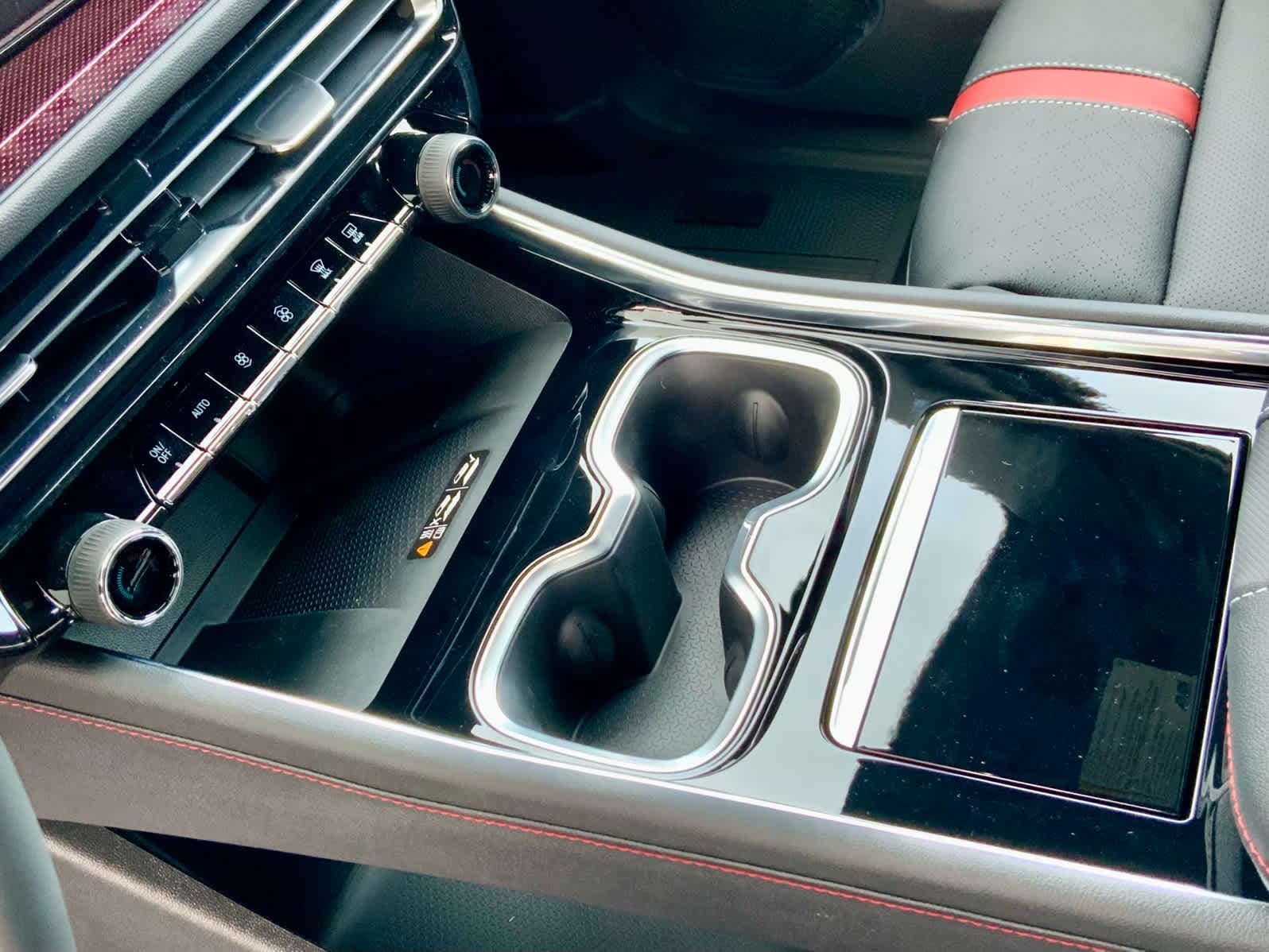 Thumbnail: 2026 Chevrolet Traverse - 50