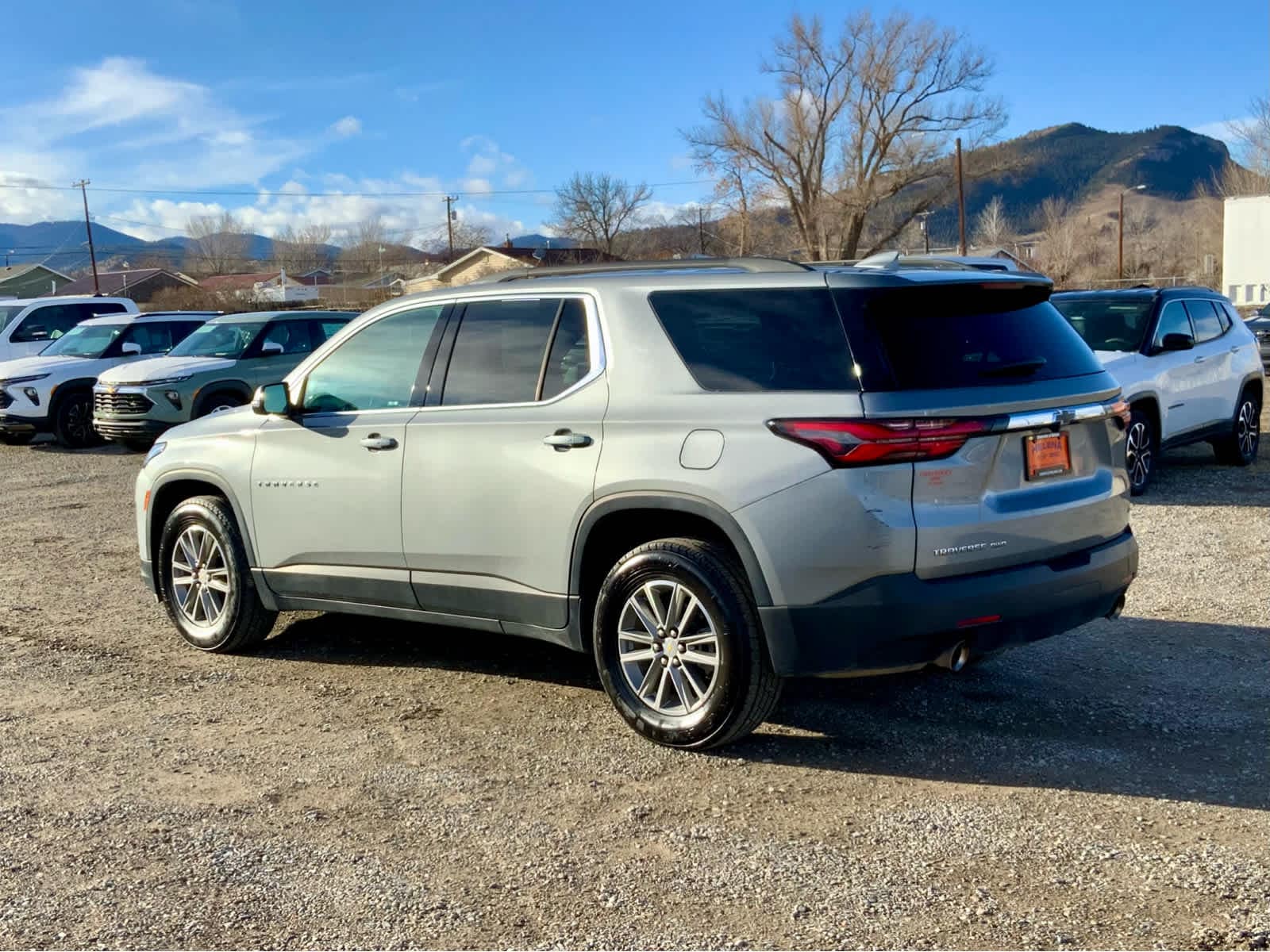 Thumbnail: 2023 Chevrolet Traverse - 3