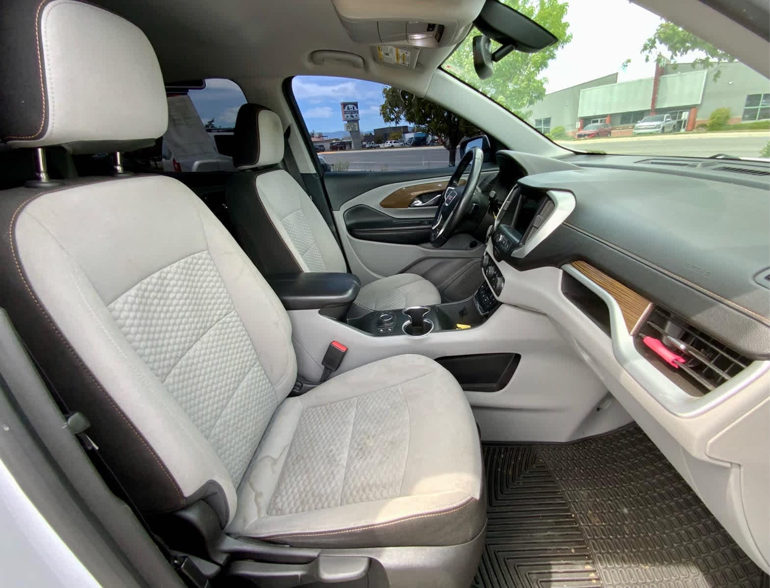 Thumbnail: 2019 GMC Terrain - 26