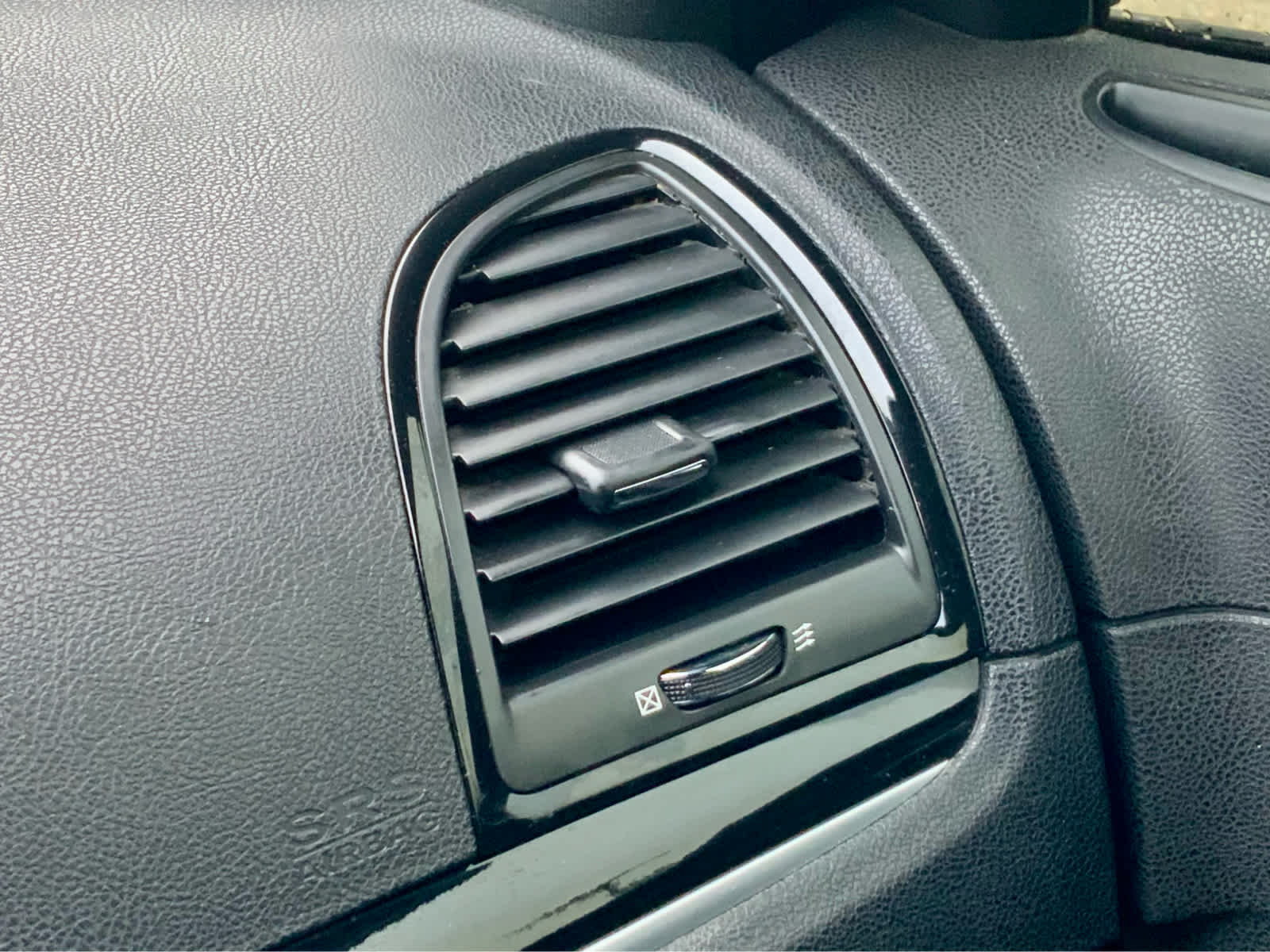 Thumbnail: 2017 Chrysler 300 - 47