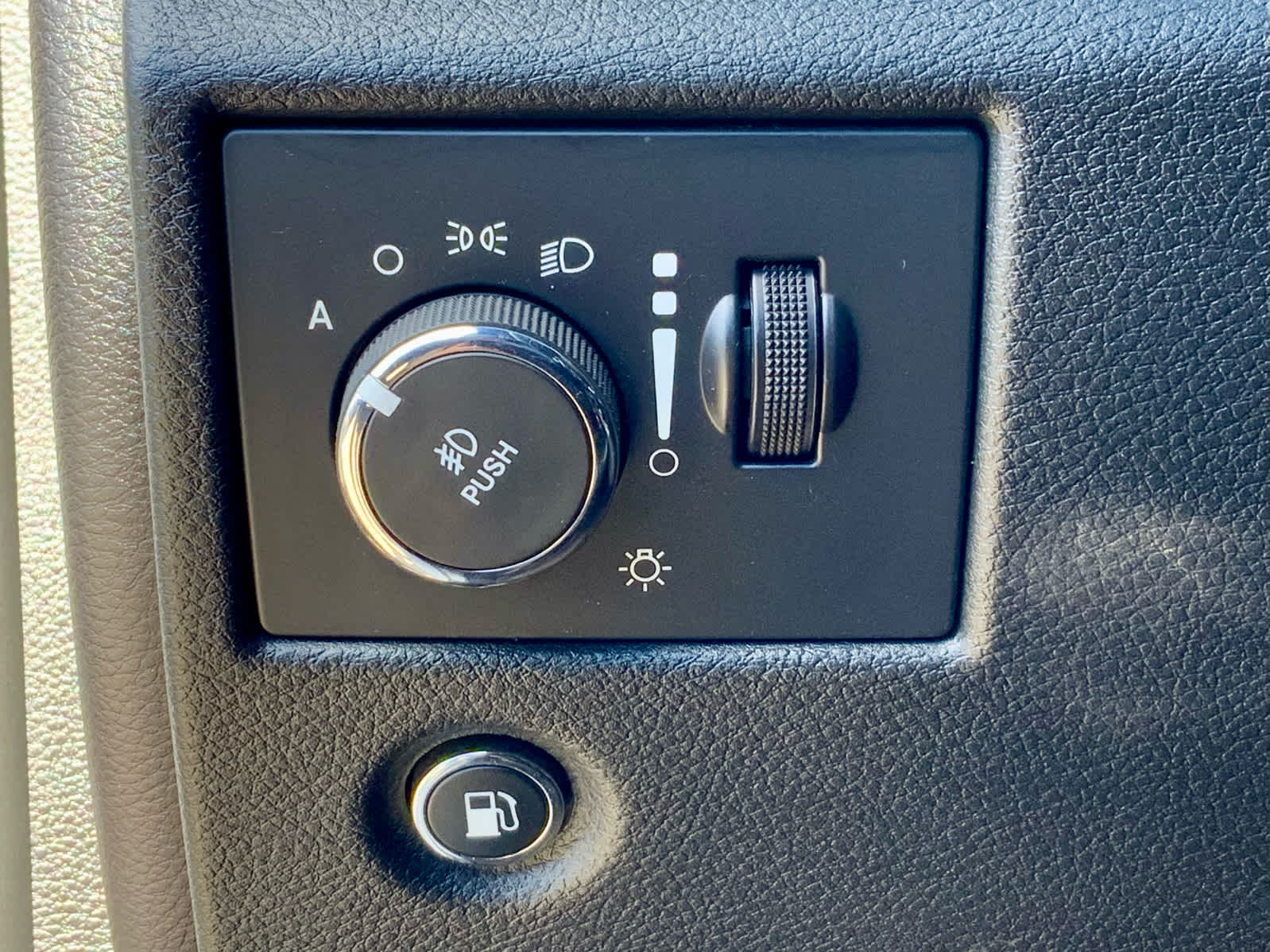 Thumbnail: 2015 Jeep Grand Cherokee - 48