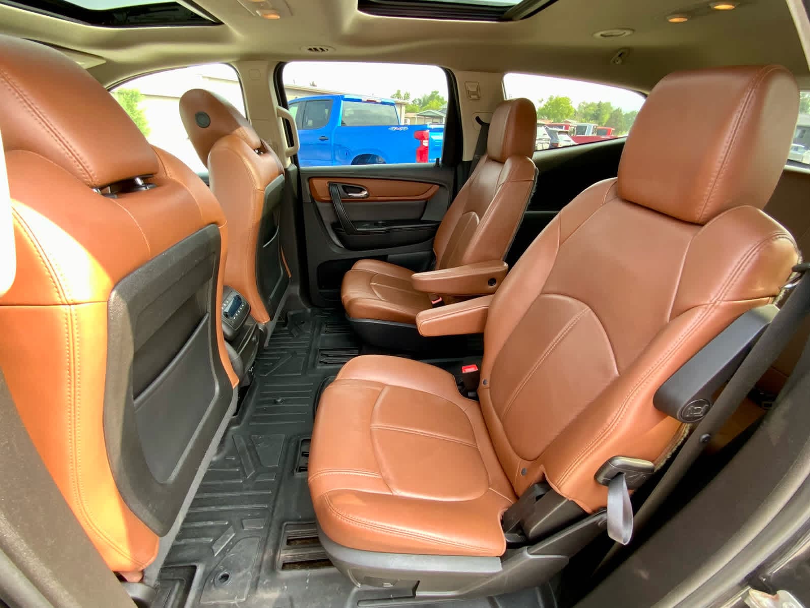 Thumbnail: 2016 Chevrolet Traverse - 26