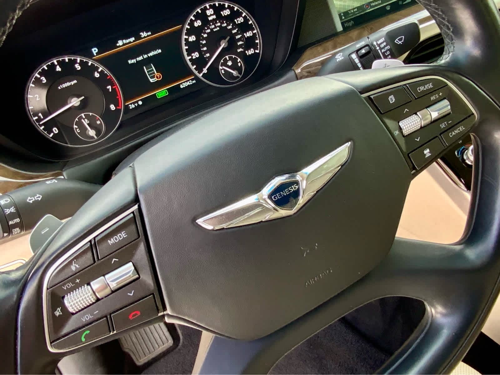 Thumbnail: 2017 Genesis G90 - 42