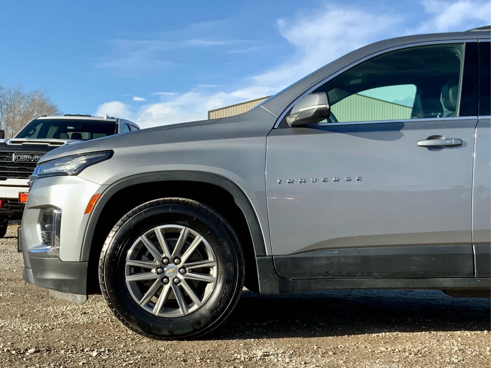 Thumbnail: 2023 Chevrolet Traverse - 10