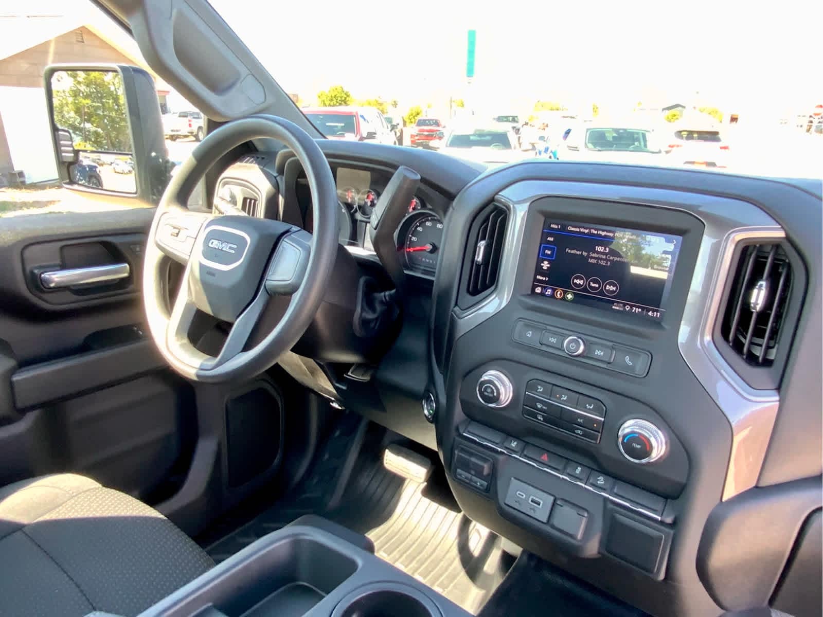 Thumbnail: 2025 GMC Sierra 3500 - 39