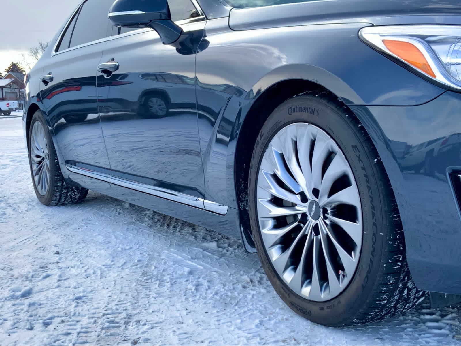 Thumbnail: 2017 Genesis G90 - 15