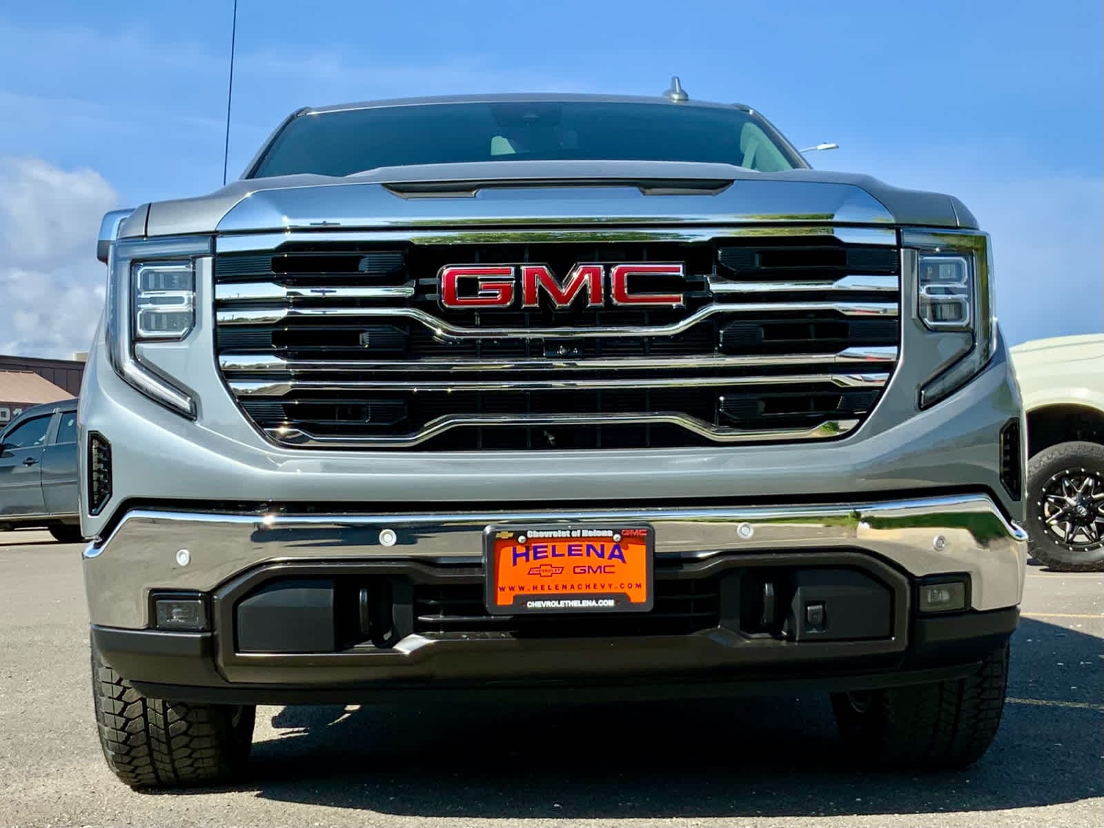 2025 GMC Sierra 1500 SLT 11