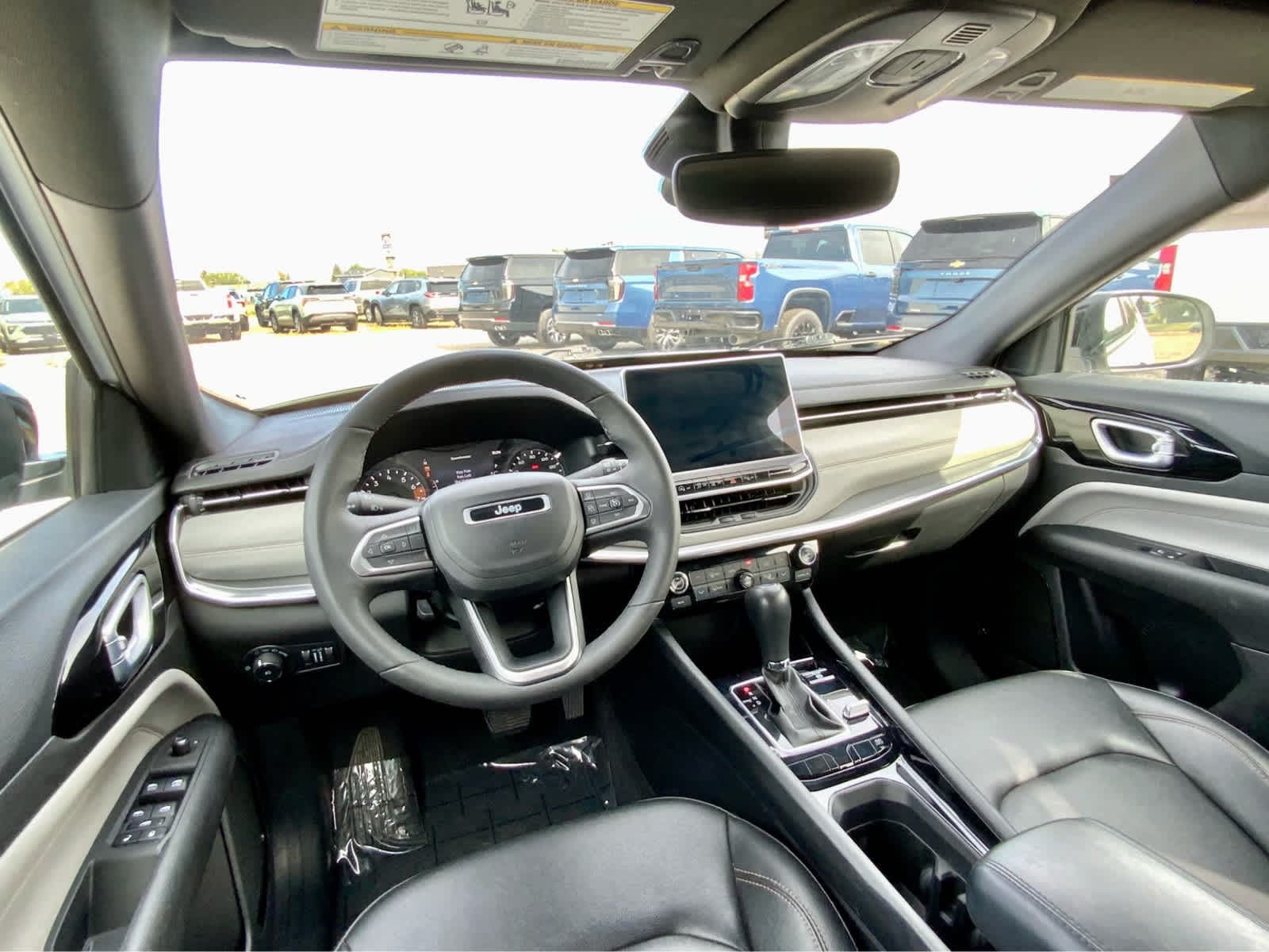 Thumbnail: 2023 Jeep Compass - 35