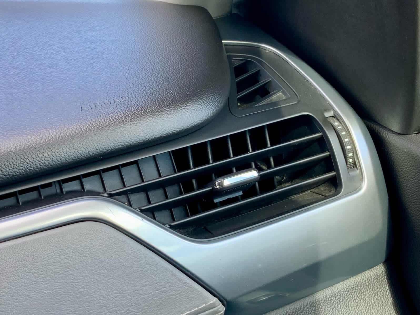 Thumbnail: 2017 Chevrolet Suburban - 50