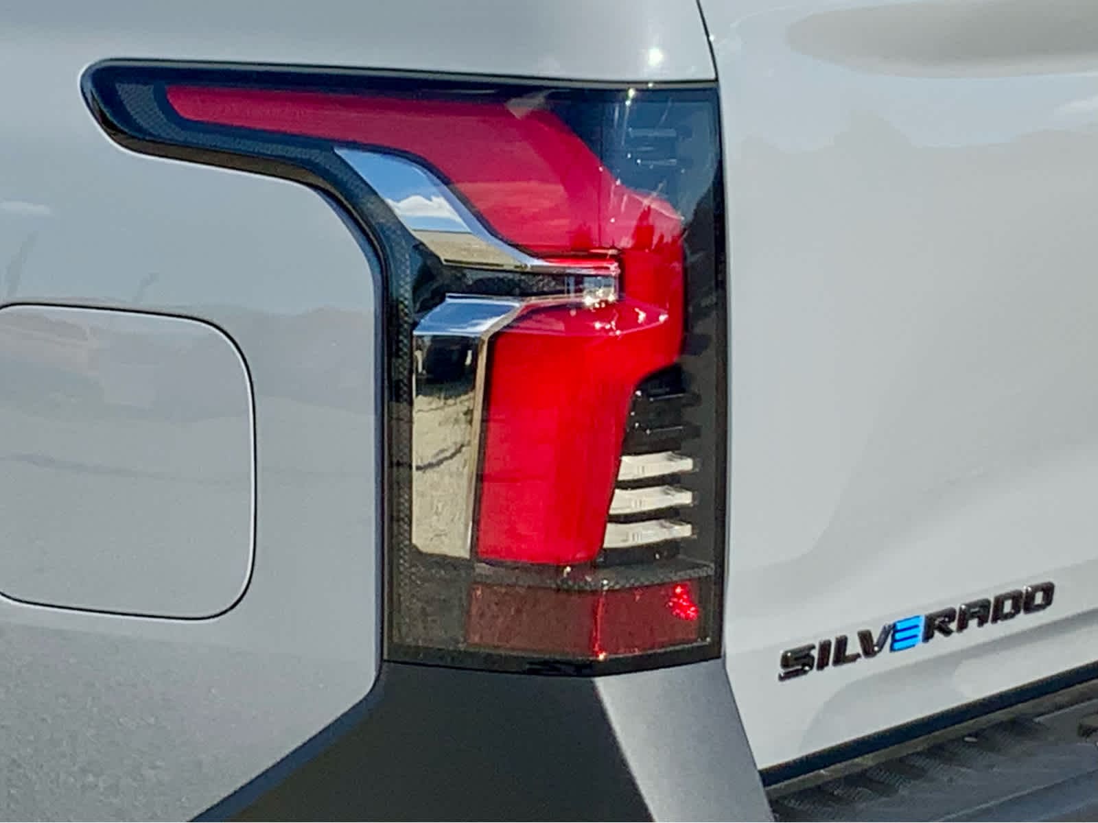 Thumbnail: 2026 Chevrolet Silverado EV - 18
