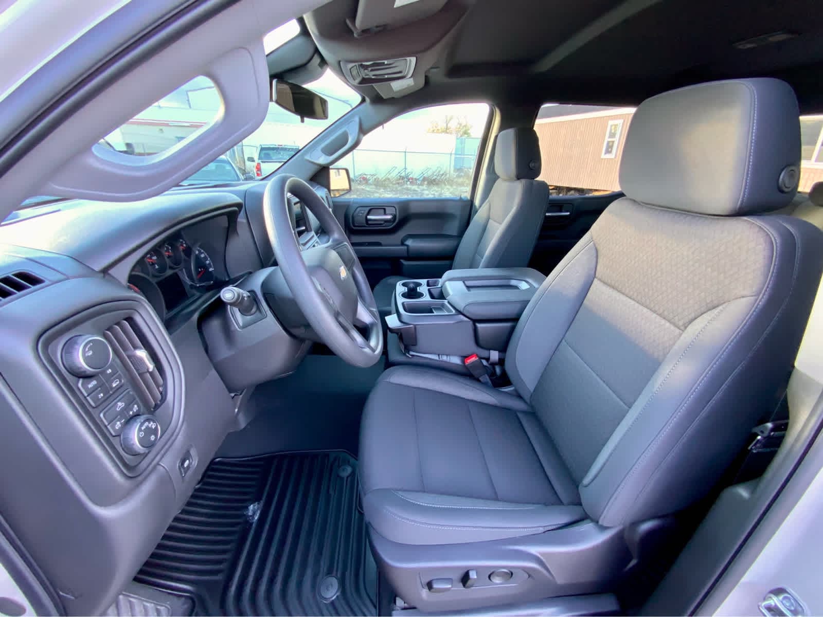 Thumbnail: 2026 Chevrolet Silverado 1500 - 27