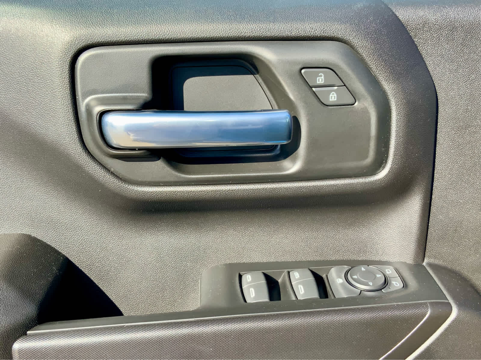 Thumbnail: 2026 Chevrolet Silverado 1500 - 50