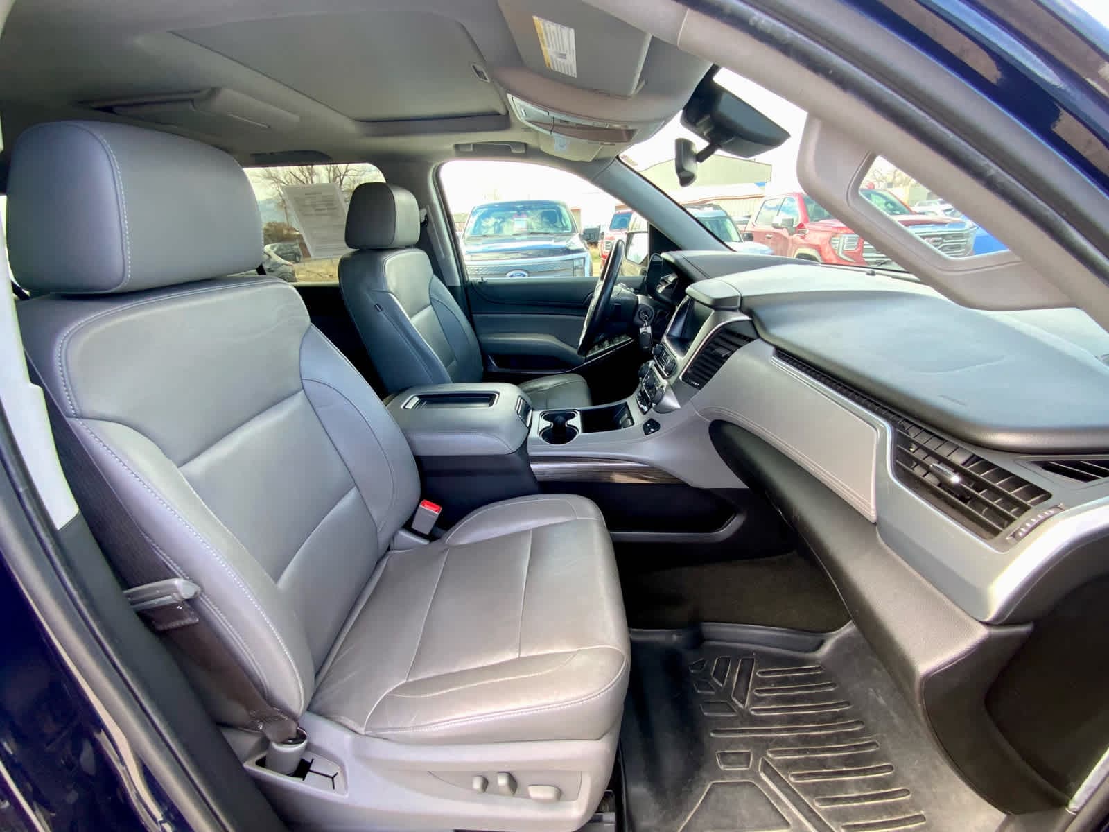 Thumbnail: 2017 Chevrolet Suburban - 24