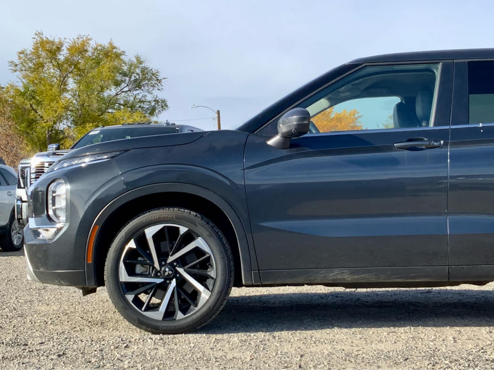 Thumbnail: 2024 Mitsubishi Outlander - 12