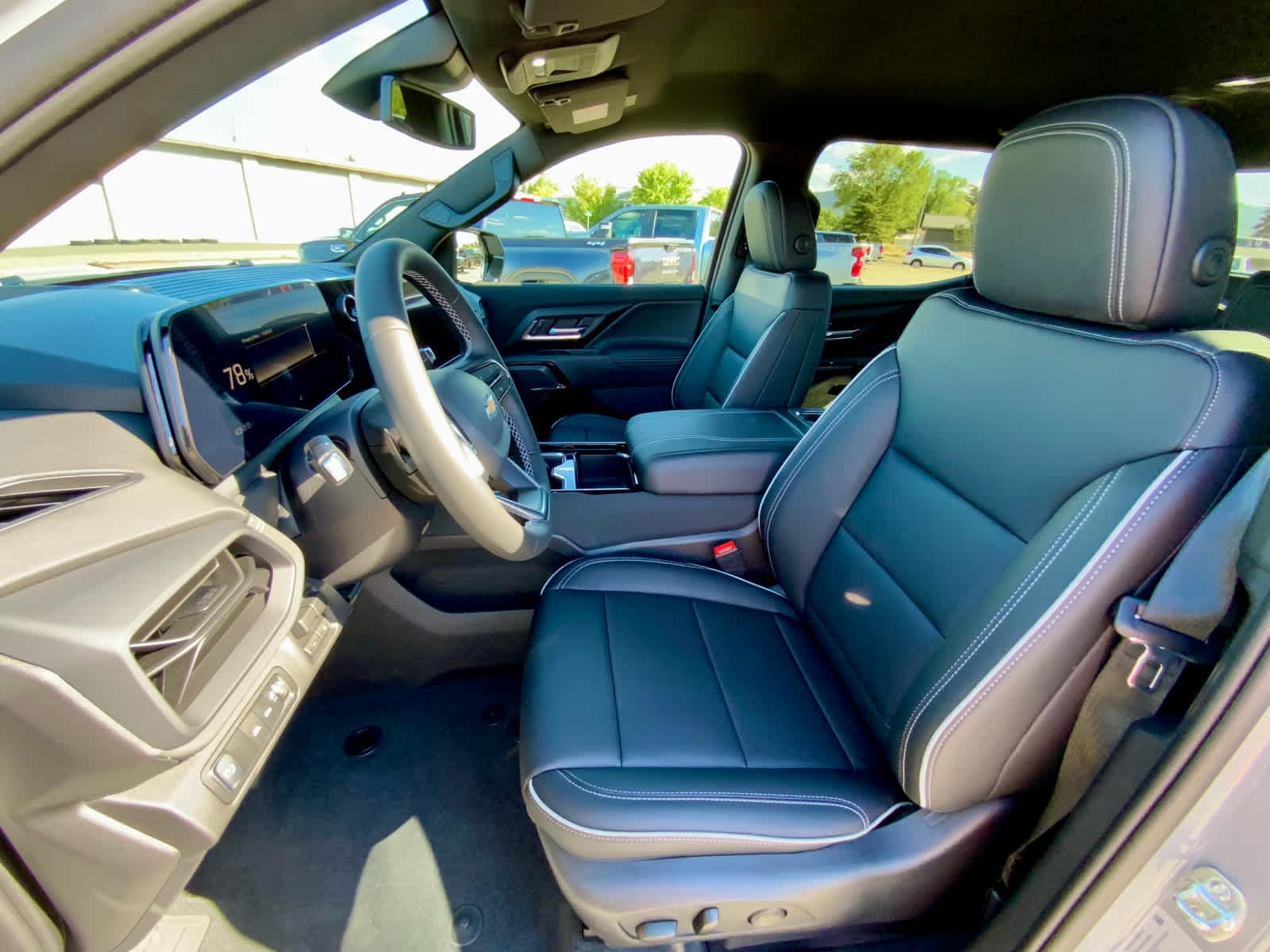 Thumbnail: 2026 Chevrolet Silverado EV - 27