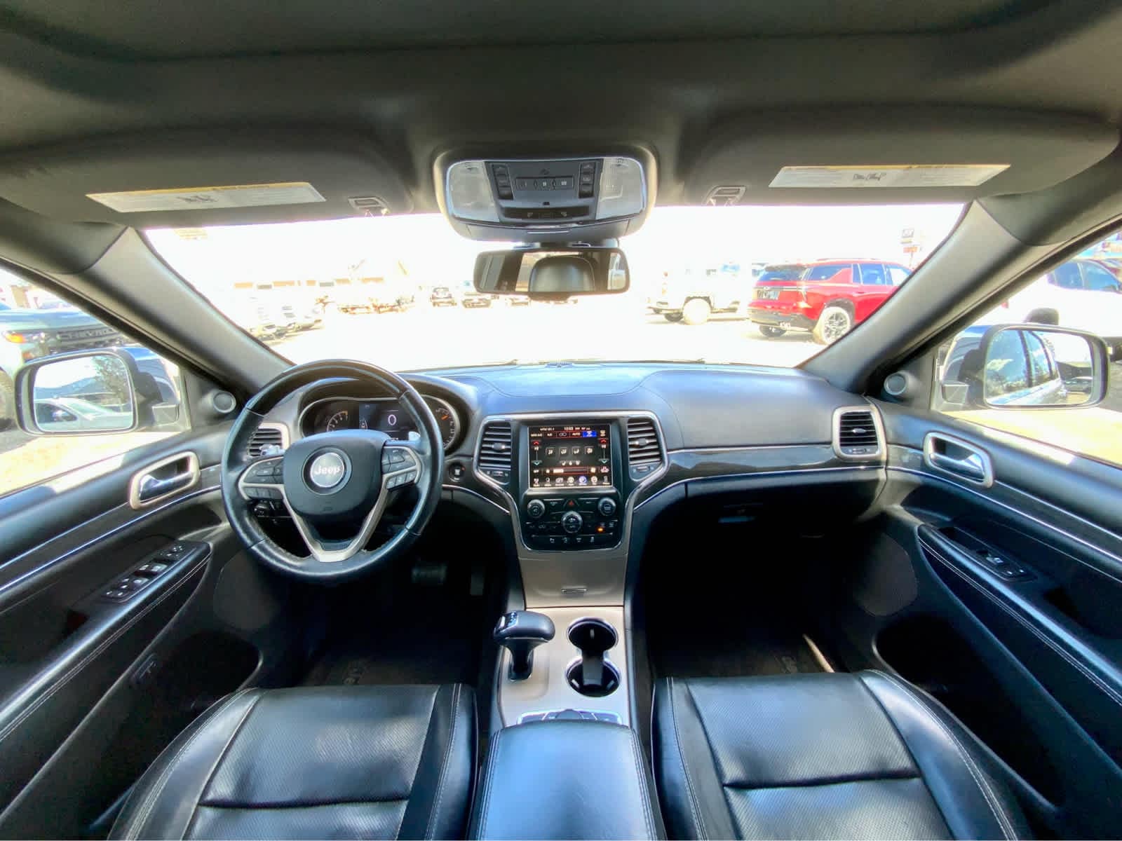 Thumbnail: 2015 Jeep Grand Cherokee - 32