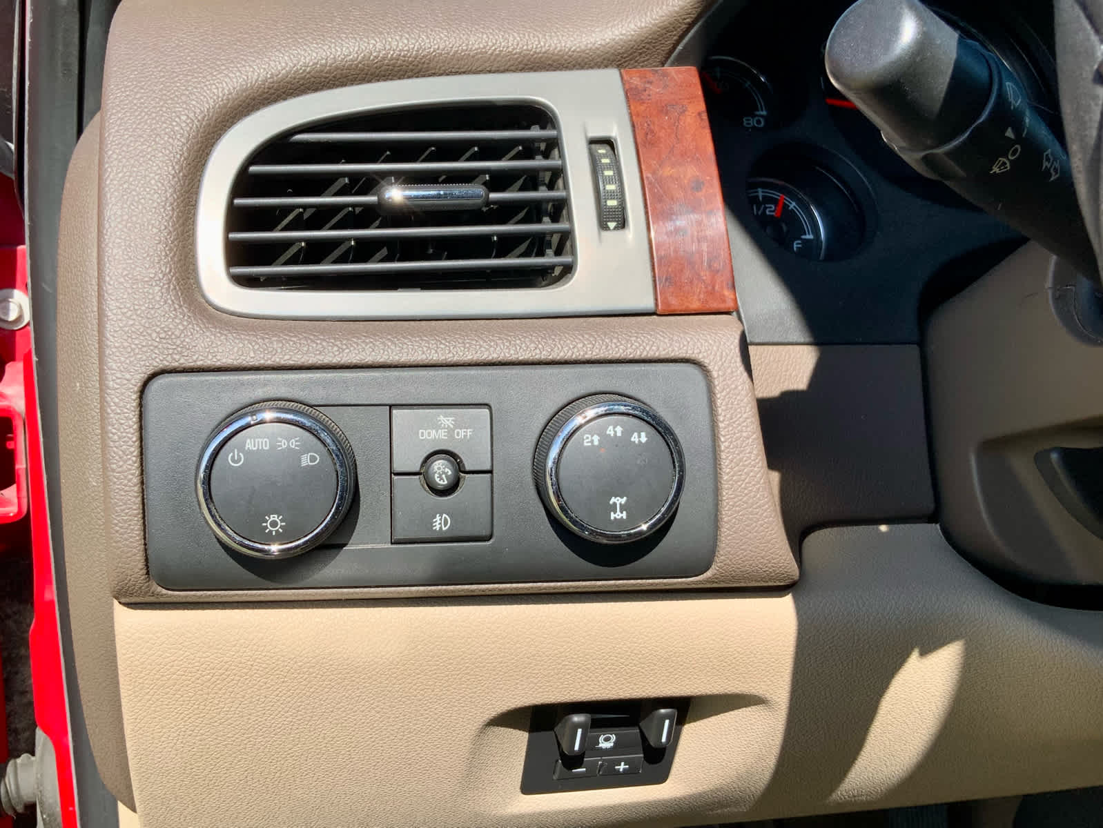 Thumbnail: 2011 GMC Sierra 2500 - 41