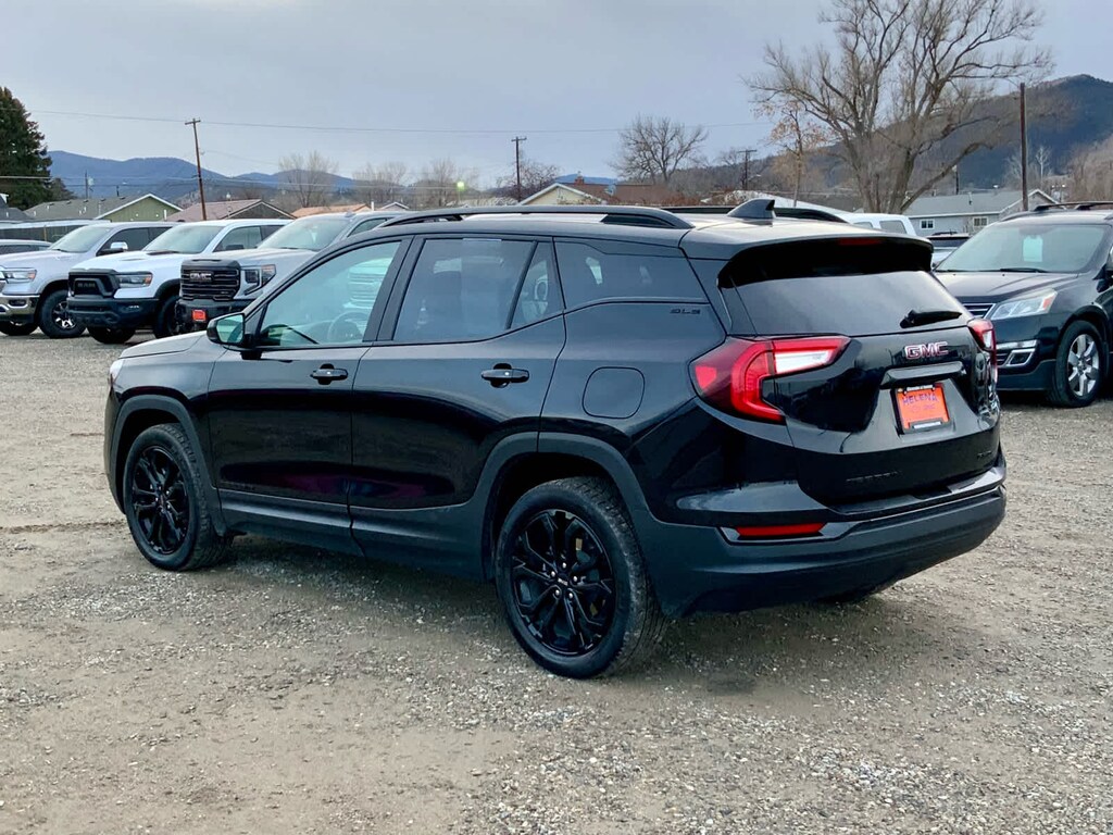 Used 2022 GMC Terrain SLE SUV